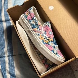 Vans slip on shoe